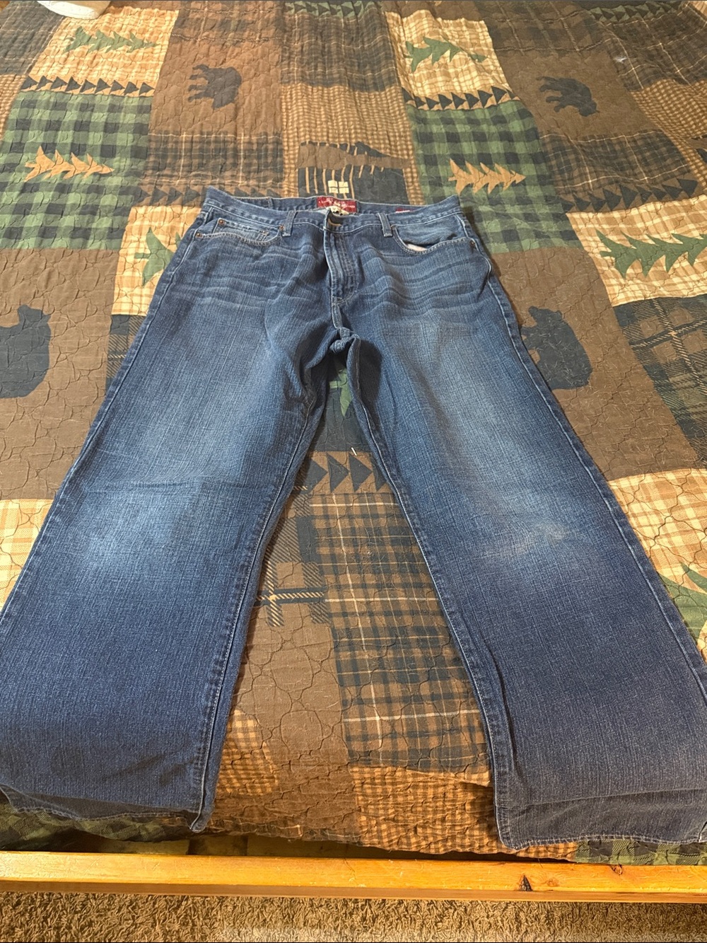 Lucky Brand Men's Straight Jeans in Blue Wash